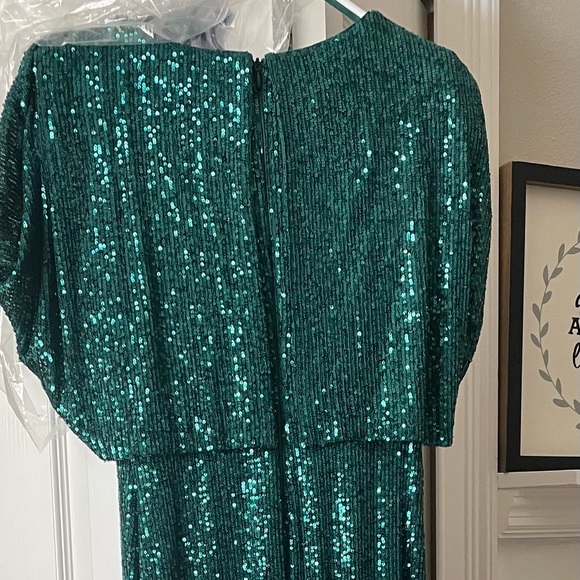 Beautiful evening gown size 2 by Eliza J. Worn 1x and received a lot compliments - Picture 4 of 4